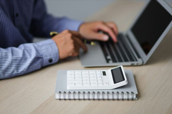 Comment changer de logiciel comptable : étapes et avantages