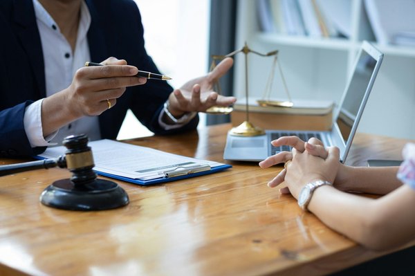 Stratégies juridiques : 5 conseils pour des choix judicieux